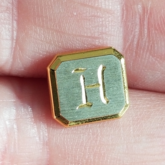 Relisted - Vintage letter H tie pin tack tac monogram initial gold silver - Picture 3 of 14
